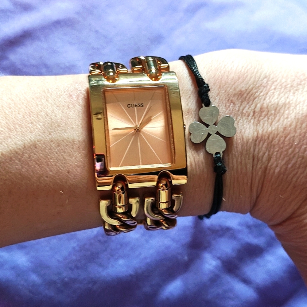 NWOT Guess Mod Heavy Metal Dual Chain Link Watch In Rose Gold - Picture 11 of 11